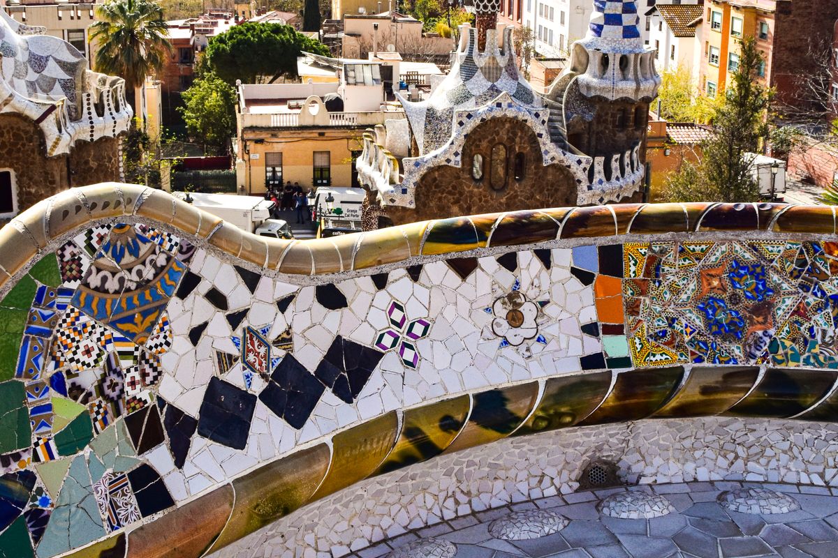 The mosaic serpentine bench and terrace at Park Güell